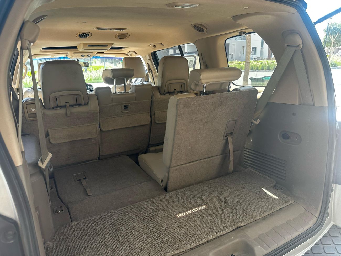 Nissan Pathfinder LE Full Option