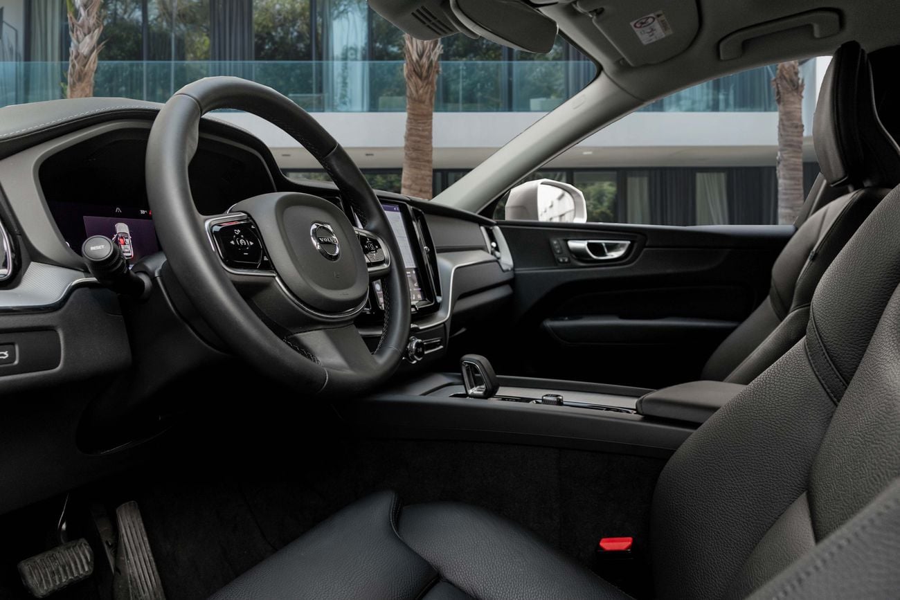فولفو XC 60 B5 Plus Bright XC60 B5 Plus Bright | 2,155 P.M | 0% Downpayment | 2029 WARRANTY