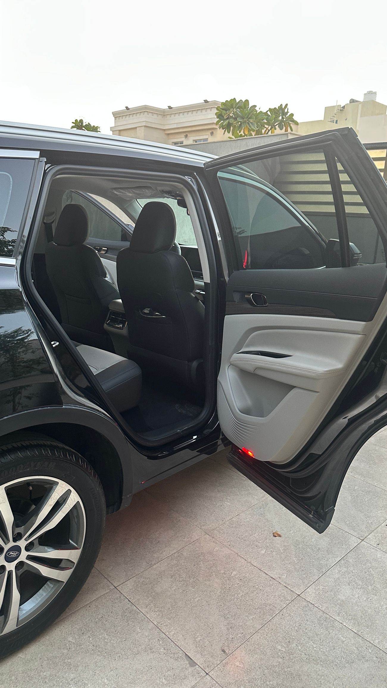 فورد تيريتوري Titanium 2024