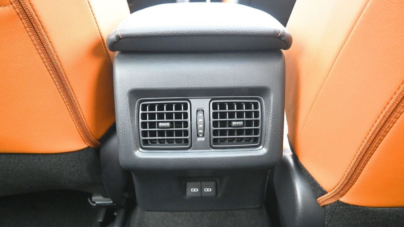 Toyota Camry GLE 2.5L Toyota Camry Hybrid GLE