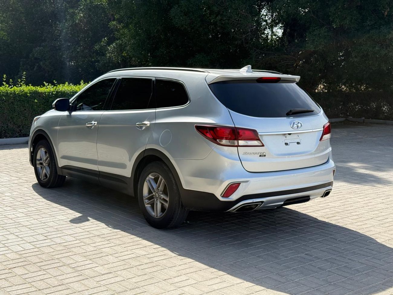 Hyundai Grand Santa Fe
