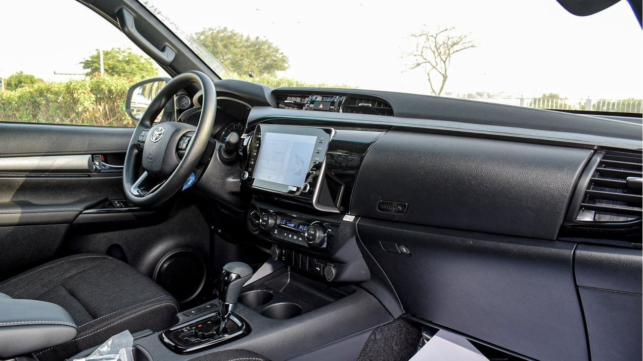 تويوتا هيلوكس Adventure SR5 4.0L V6