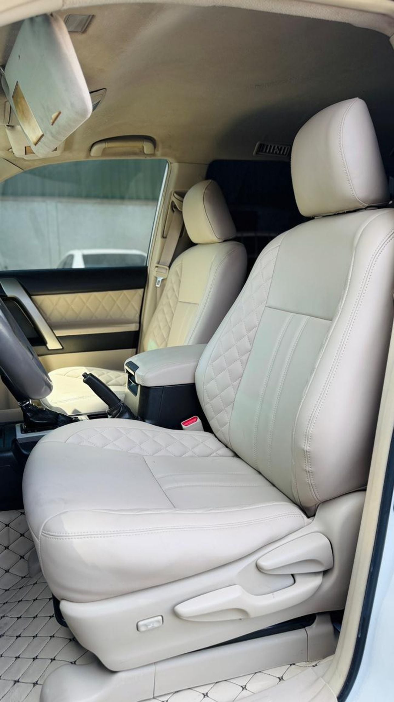 Toyota Prado 2012| 2.7L PETROL | AT | LHD | PREMIUM TEXTURE LEATHER SEATS | AUDIO PLAYER | ALLOY RIMS