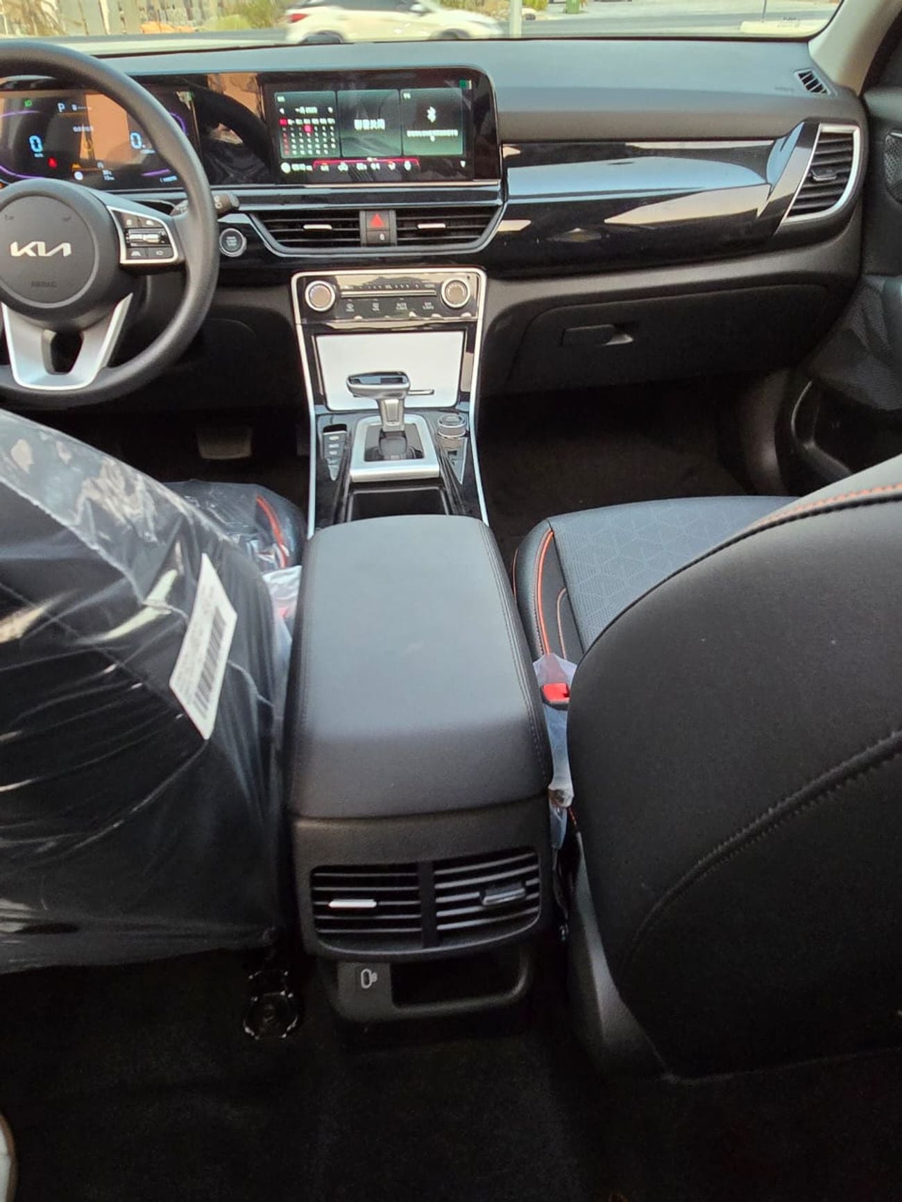 Kia Seltos LX STD