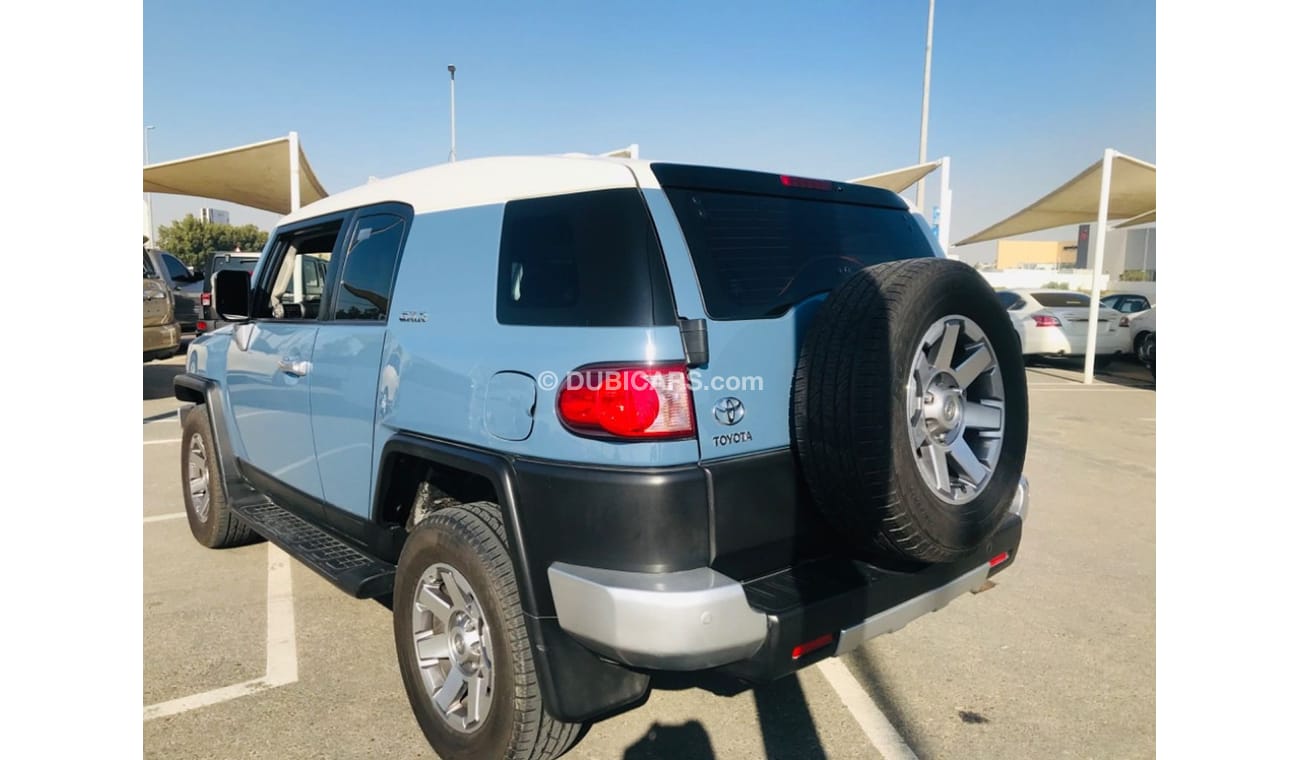 تويوتا إف جي كروزر سياره نظيفه جدا بحاله ممتازه