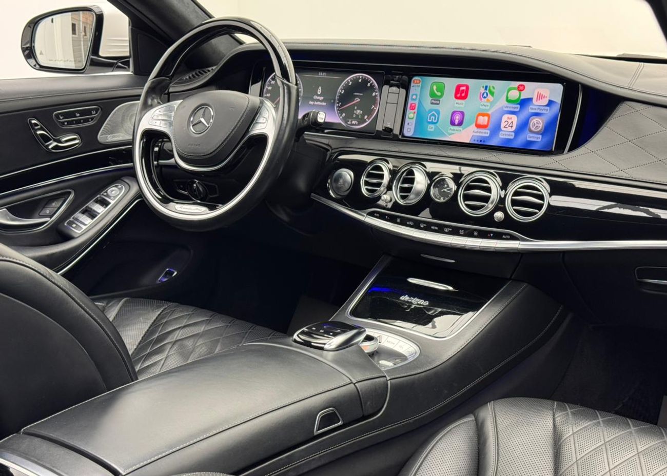 Mercedes-Benz S 500 AMG 4.7L 2015 Mercedes-Benz S500 AMG, Mercedes Service History, Excellent Condition, GCC