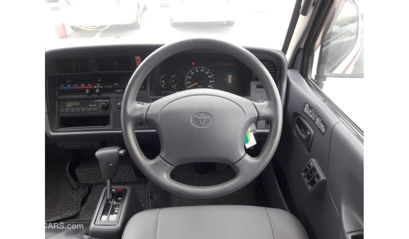 Toyota Hiace Hiace RIGHT HAND DRIVE (Stock no PM 532 )