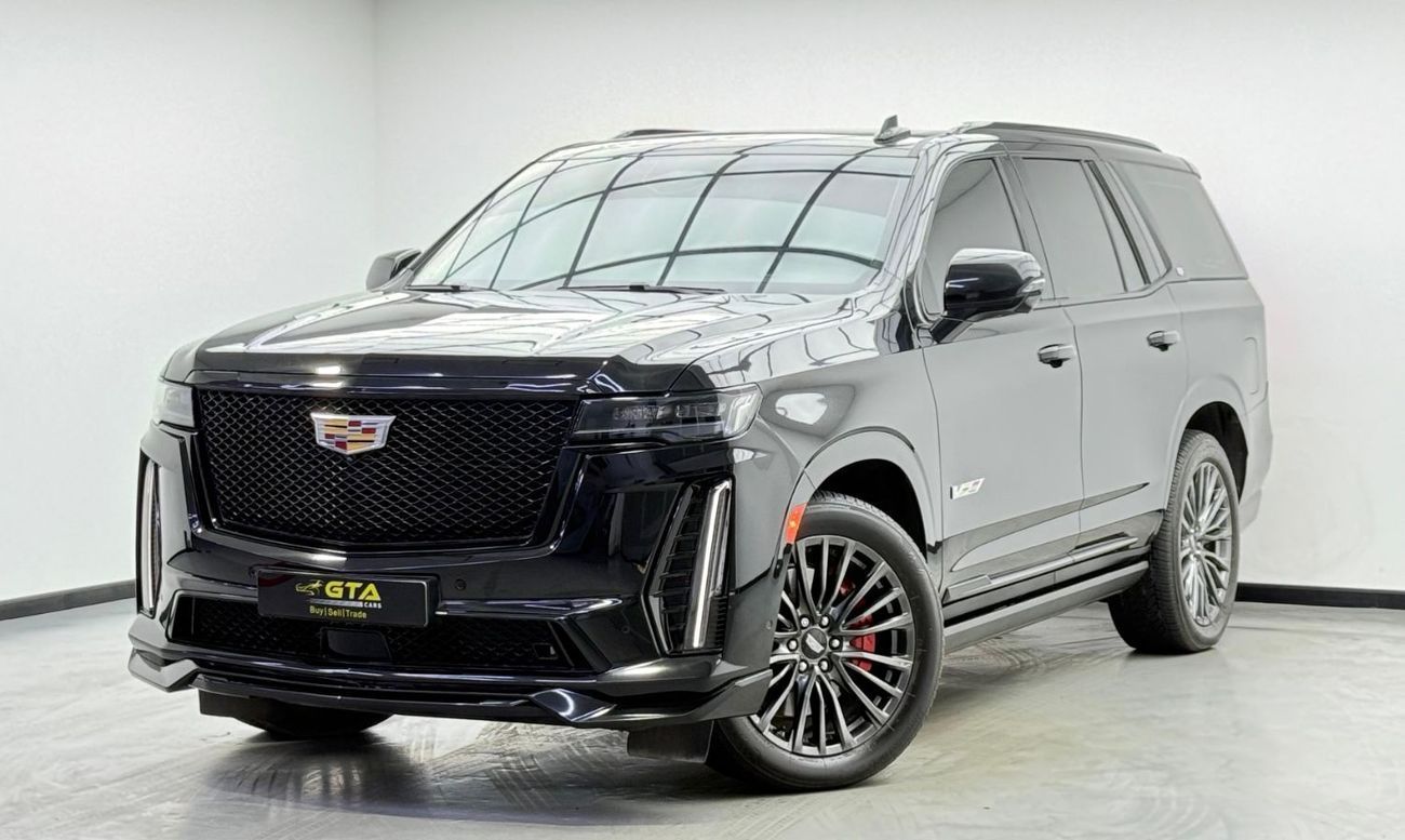 كاديلاك إسكالاد Escalade-V 6.2L 2023 Cadillac Escalade V, 2027 Cadillac Warranty + Service Pack, 7 Seater, Excellent