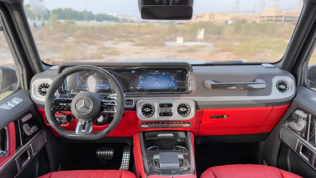 مرسيدس بنز G 63 AMG ستاندارد مرسيدس بنز AMG G 63 موديل 2026، محرك بنزين 4.0 لتر، ناقل حركة أوتوماتيكي (لون كربوني داخلي وخارجي) (