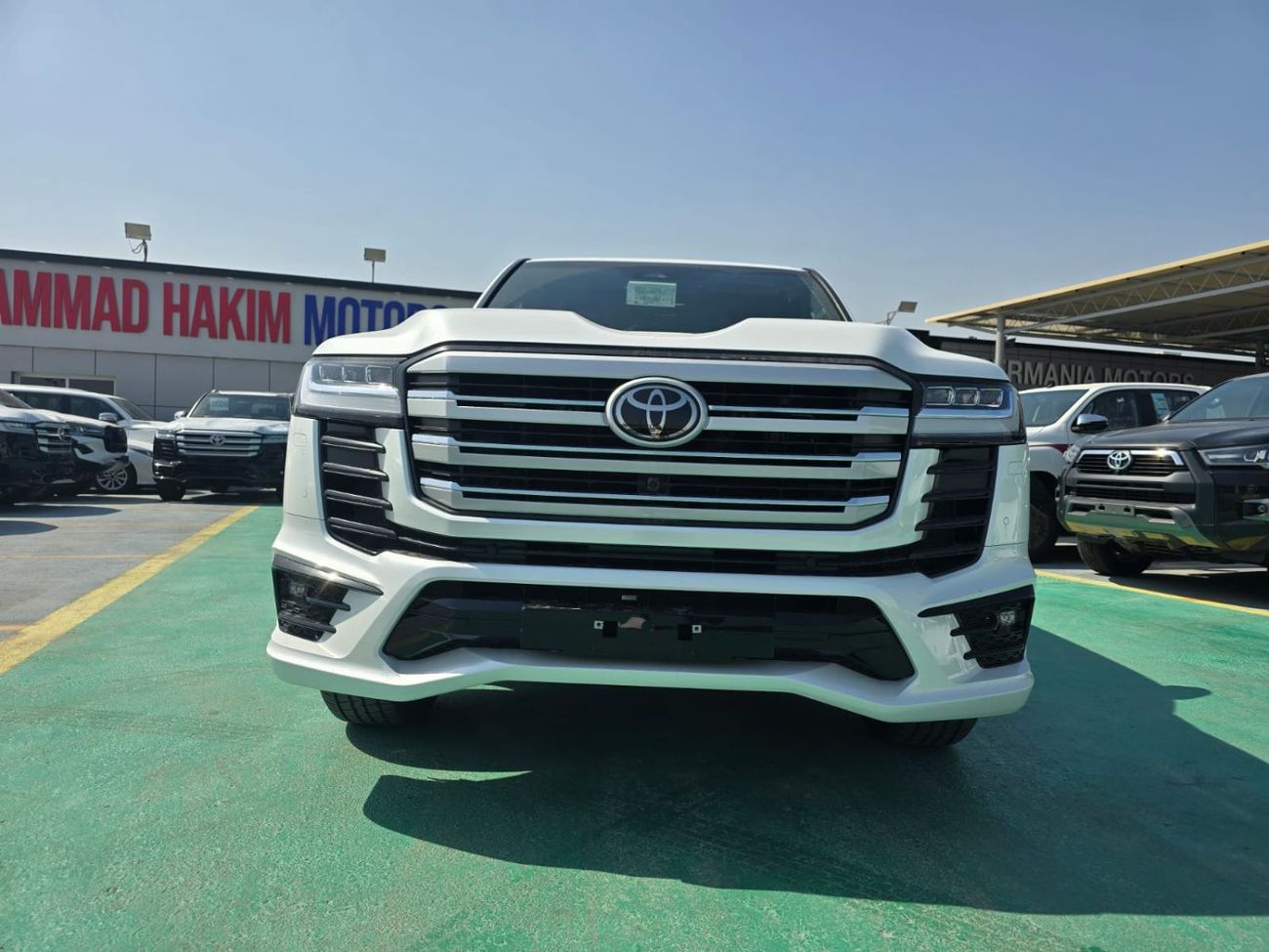 تويوتا لاند كروزر تويوتا لاندكروزر LC300 موديل 2026 فئة VXR محرك 3.5 لتر – اللون الأبيض