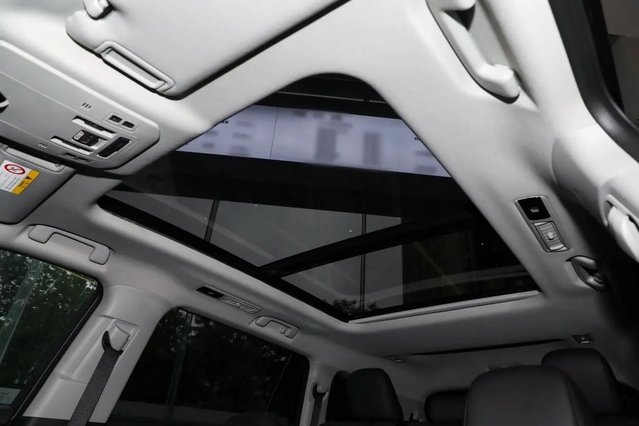 تويوتا هايلاندر 2.5L Hybrid VXR (AWD)