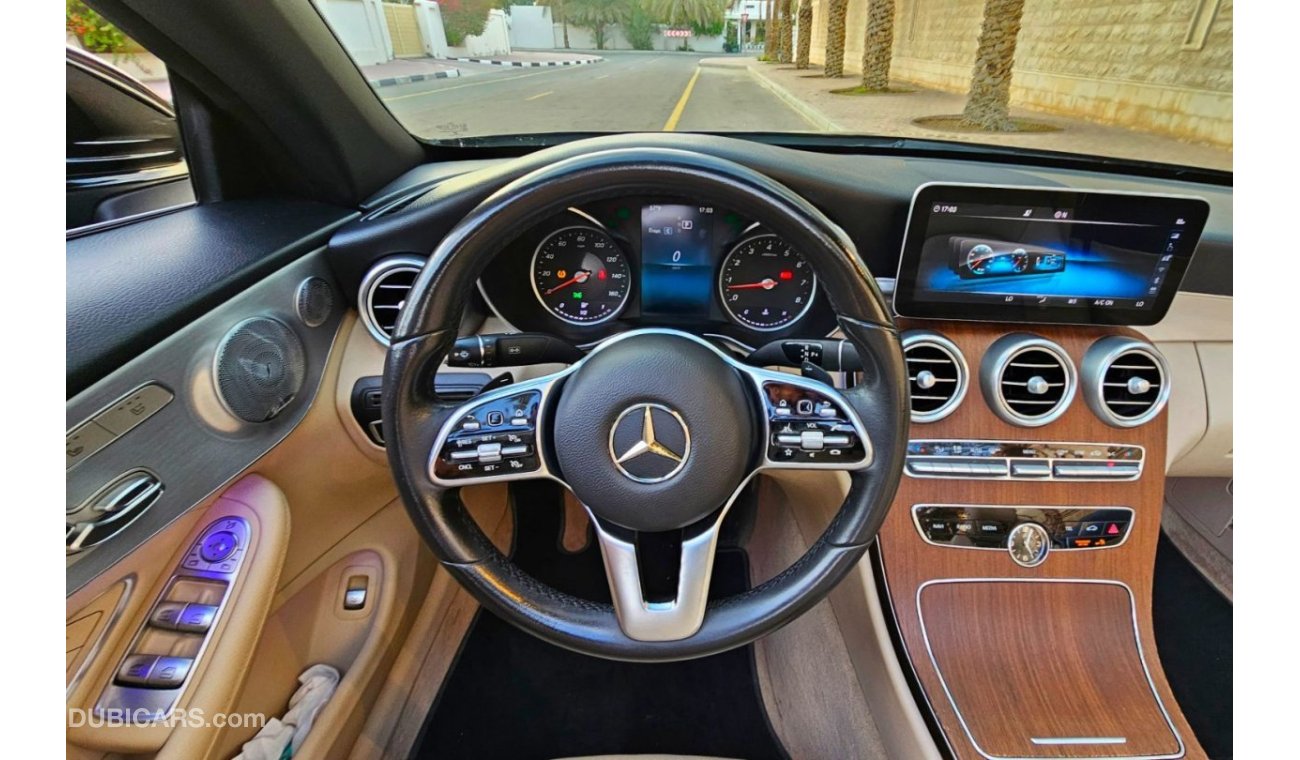 Mercedes-Benz C 300 Coupe FULL OPTIONS (URGENT)