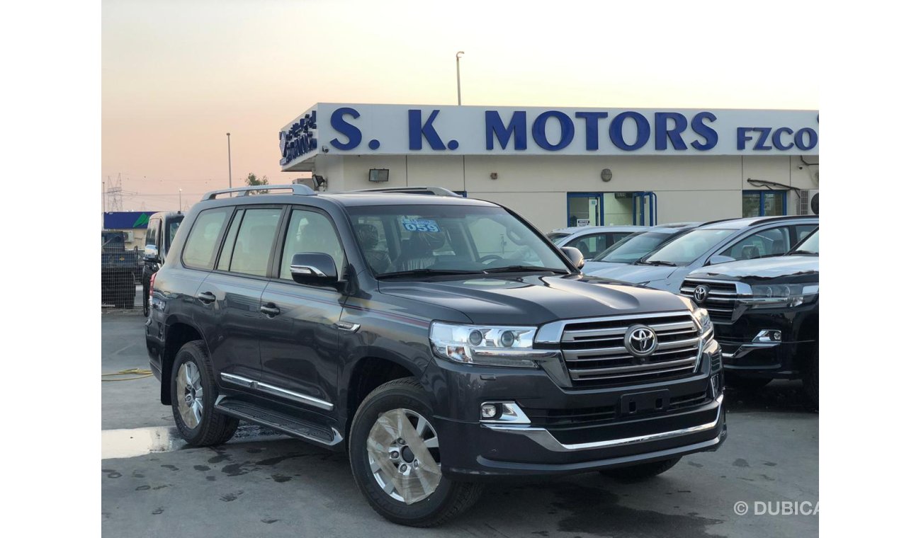 Toyota Land Cruiser GXR,DIESEL,4.5L,V8,SUNROOF,NAVIGATION,360 CAMERA,18'' ALLOY WHEELS, CODE-V8DGXR