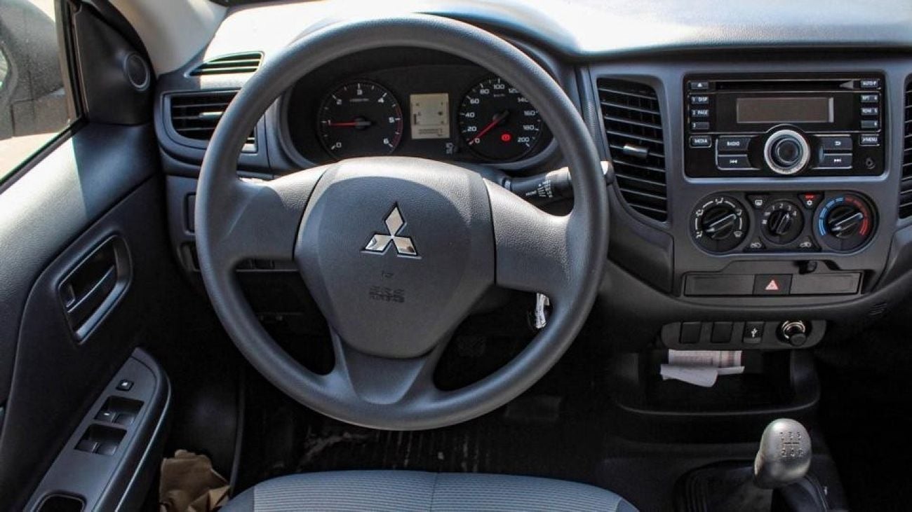 ميتسوبيشي L200 Mitsubishi/L200 D DC 4WD/L2G37 2.5L GL 6 SEATS DID MT ( export only )