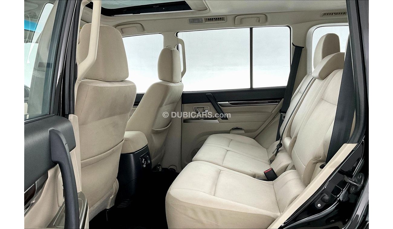 ميتسوبيشي باجيرو GLS Midline w/sunroof