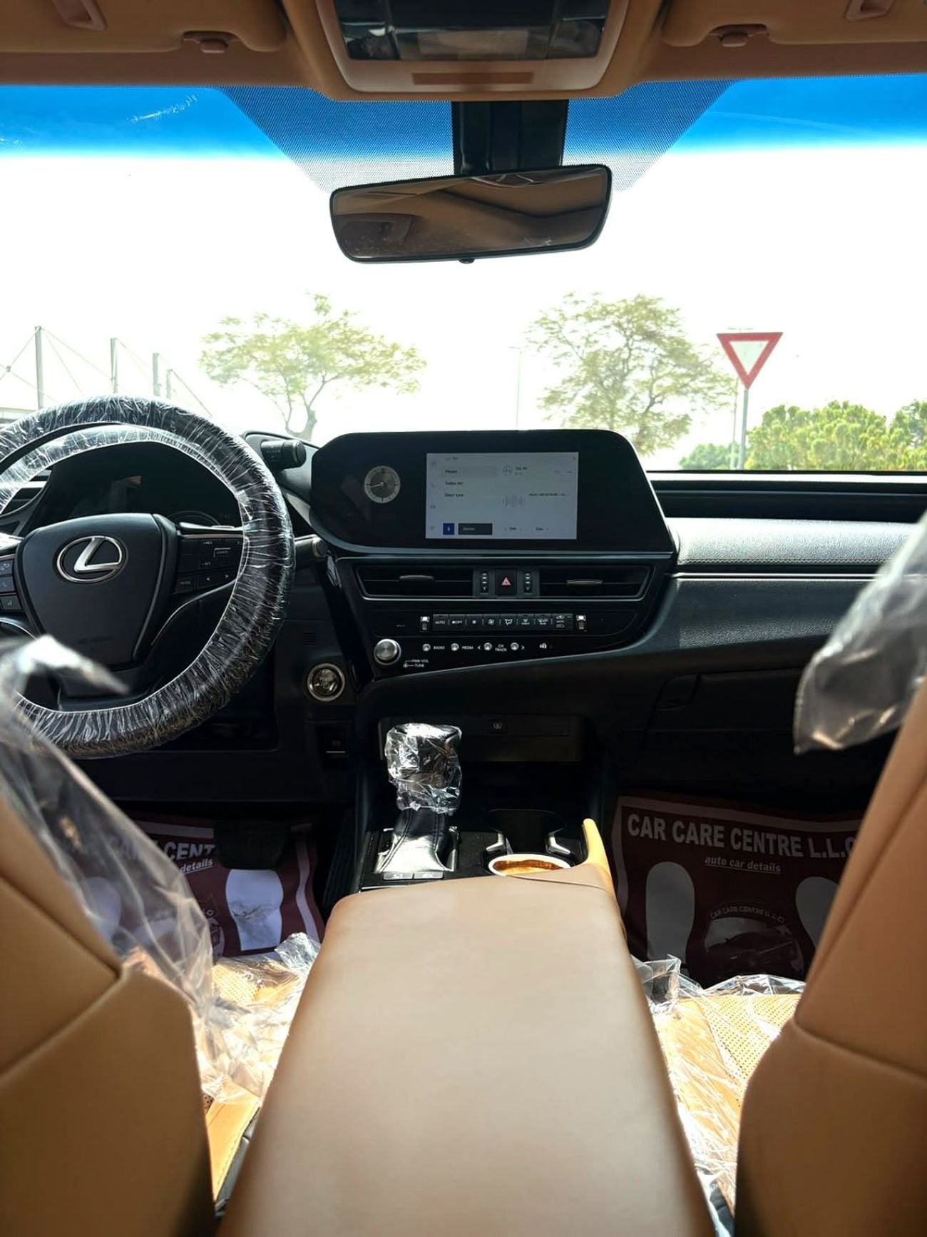 لكزس ES300h HYBRID PLUS LEXUS ES 300 Hybrid 2.5L Premier Option 2023 Model