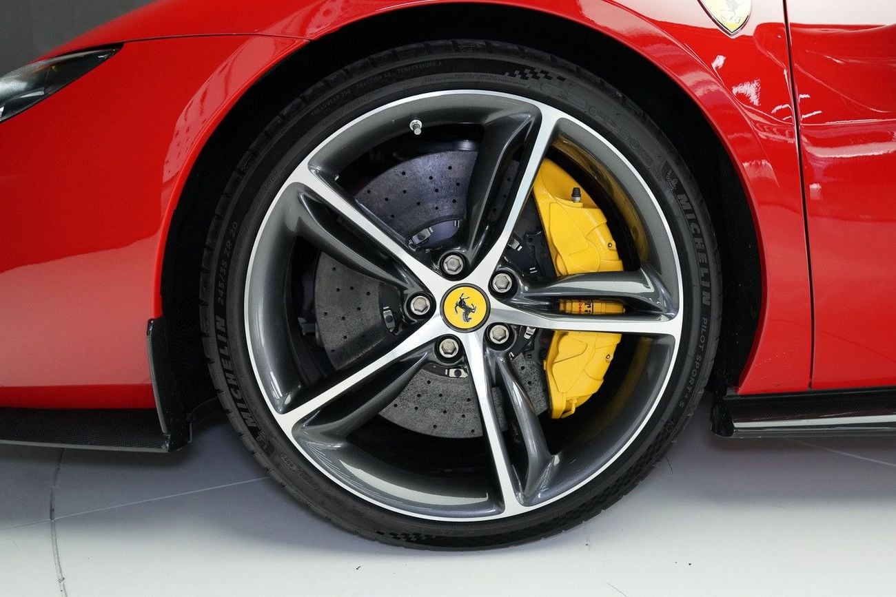 فيراري 296 GTB GTS