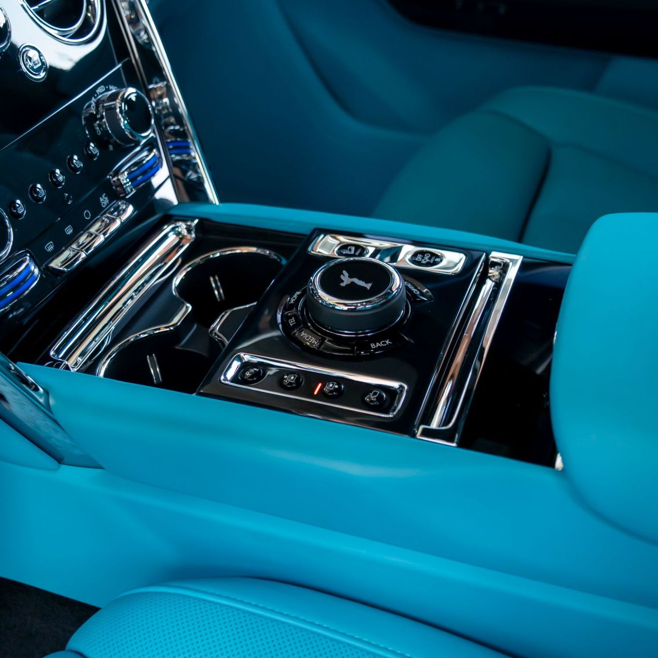 Rolls-Royce Cullinan 2024 ROLLS ROYCE CULLINAN BLACK BADGE DONE ONLY 6000KM