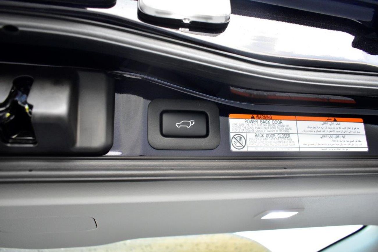 Toyota Land Cruiser 200 GXR V8 4.6L PETROL GRAND TOURING