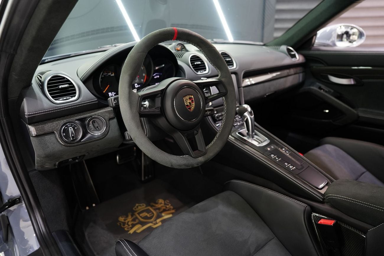 Porsche Cayman Cayman GT4, PDK Transmission, Carbon Interior, Sport Chrono Pack, Al Nabooda Warranty!!