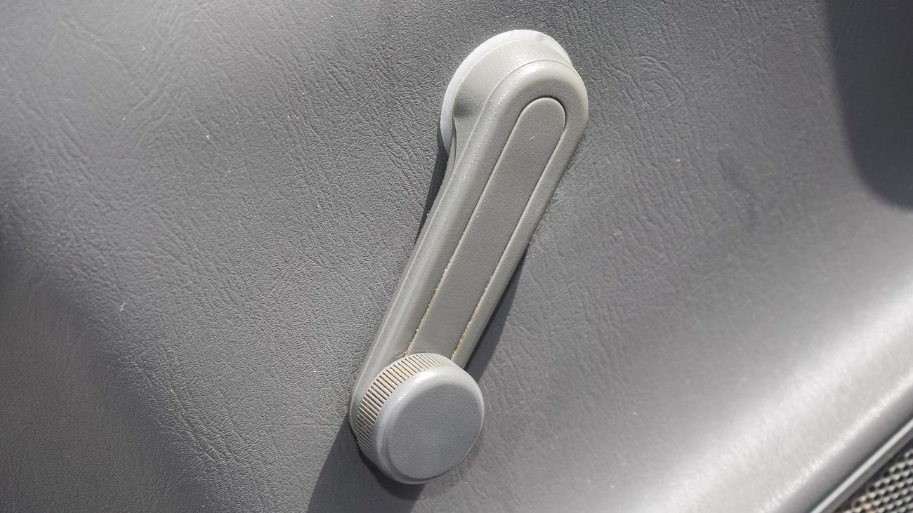 تويوتا هيلوكس TOYOTA HILUX 4X2 PICKUP GL PATROL