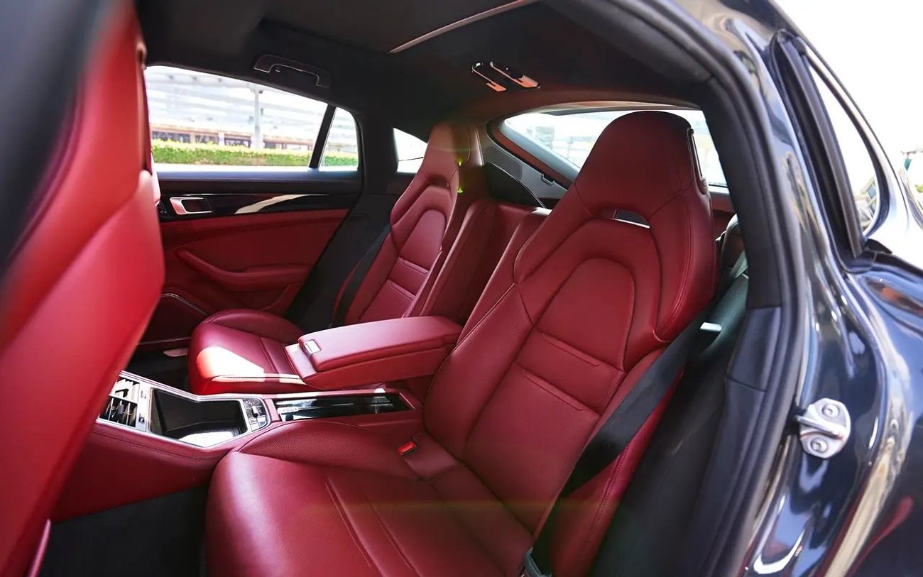 بورش باناميرا 4