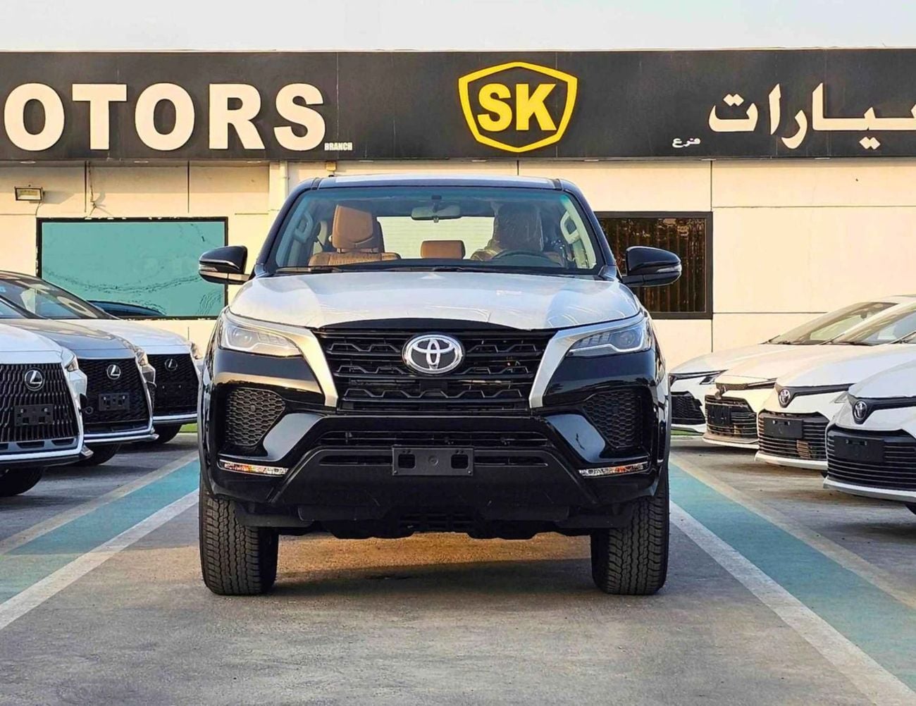 Toyota Fortuner 2.4L V4 DIESEL / MANUAL A.C / DIFF LOCK / OVER FENDER / FOG LAMPS / CHROME HANDLE /CODE#FD24B