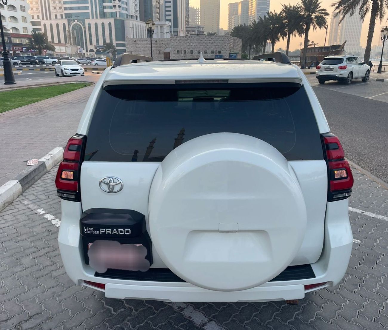 Toyota Prado Toyota prado 2022MODEL 2.8 Diesel engine Colour White push start Transmission Automatic Interior.Bla