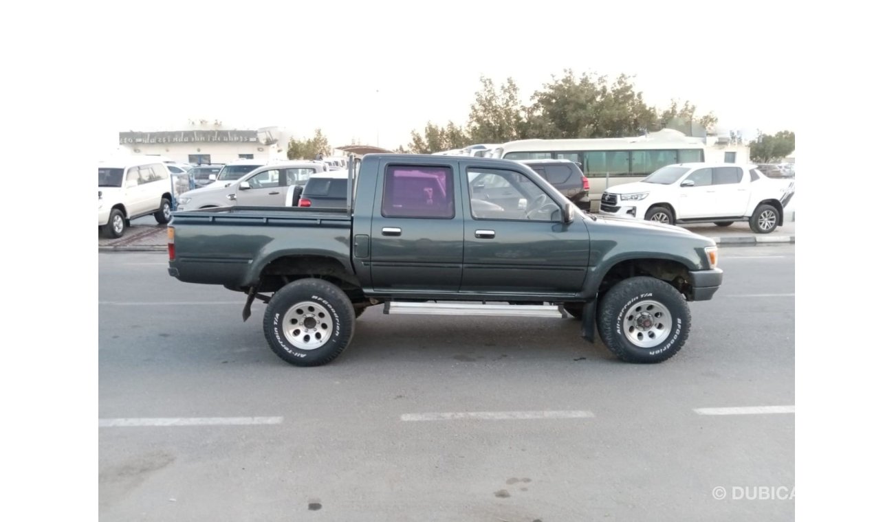 تويوتا هيلوكس TOYOTA HILUX PICK UP RIGHT HAND DRIVE (PM972)