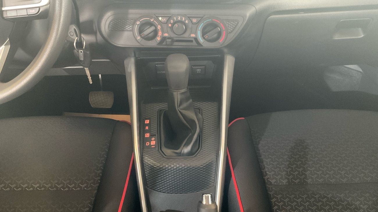 تويوتا ريز E | شامل الضمان | 0 ﺪﻔﻋﺓ ﺃﻮﻟﻯ