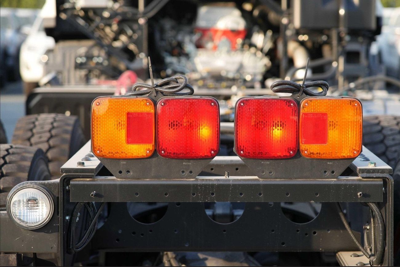 هينو 700  4041 12.9L 39.5T CHASSIS CAB 6X4 M/T DIESEL