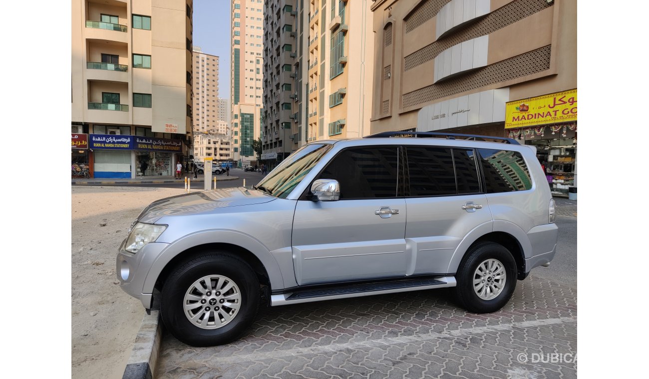 Mitsubishi Pajero GLS 3.5 V6 Mid option