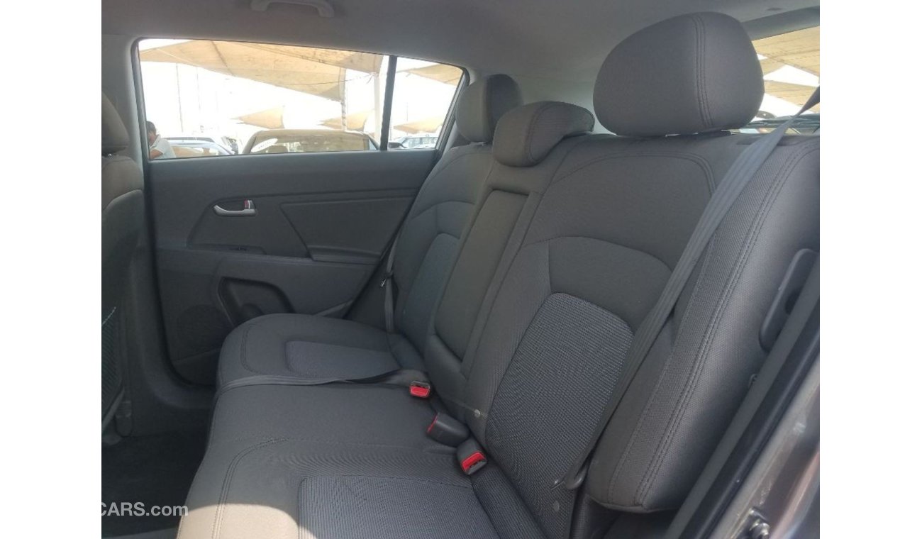 Kia Sportage 2015 for sale Car is Mileage is around km Transmission is Located in Amman and is for T