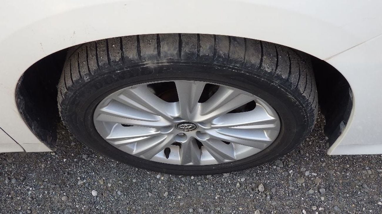 تويوتا ألفارد 2.5L V4 PETROL / DVD / PARKING SENSOR / 2015/S A PKG/AGH30W