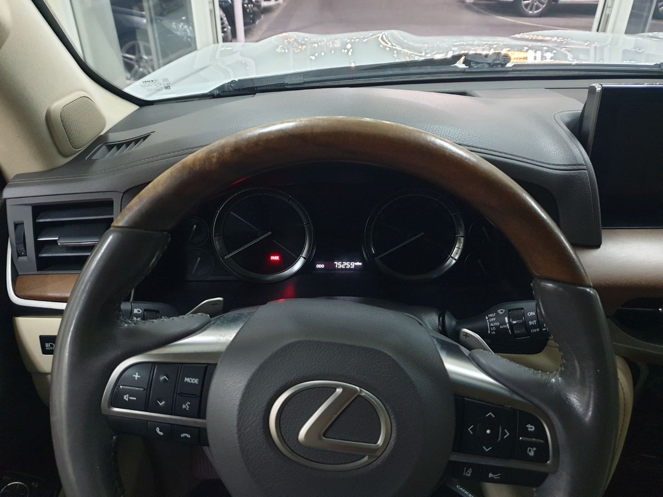 لكزس LX 570 Platinum 5.7L