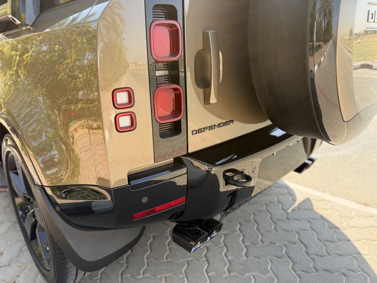 لاند روفر ديفندر P400 110 SE 3.0L (5 Seater)