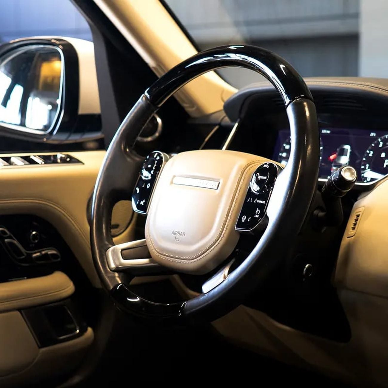 Land Rover Range Rover AED 2,586 p.m • 0% Downpayment • Range Rover Vogue  • 1 Year Warranty