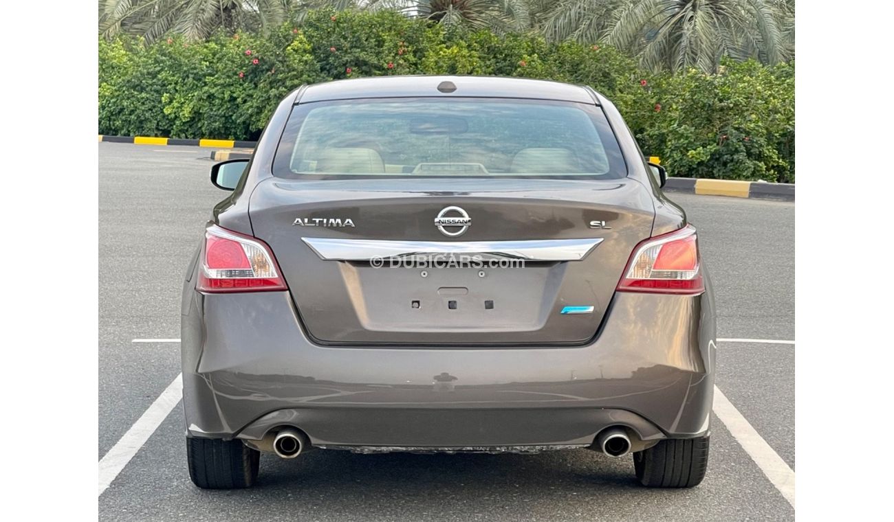Used Nissan Altima SL Original Paint 2013 for sale in Sharjah 616954