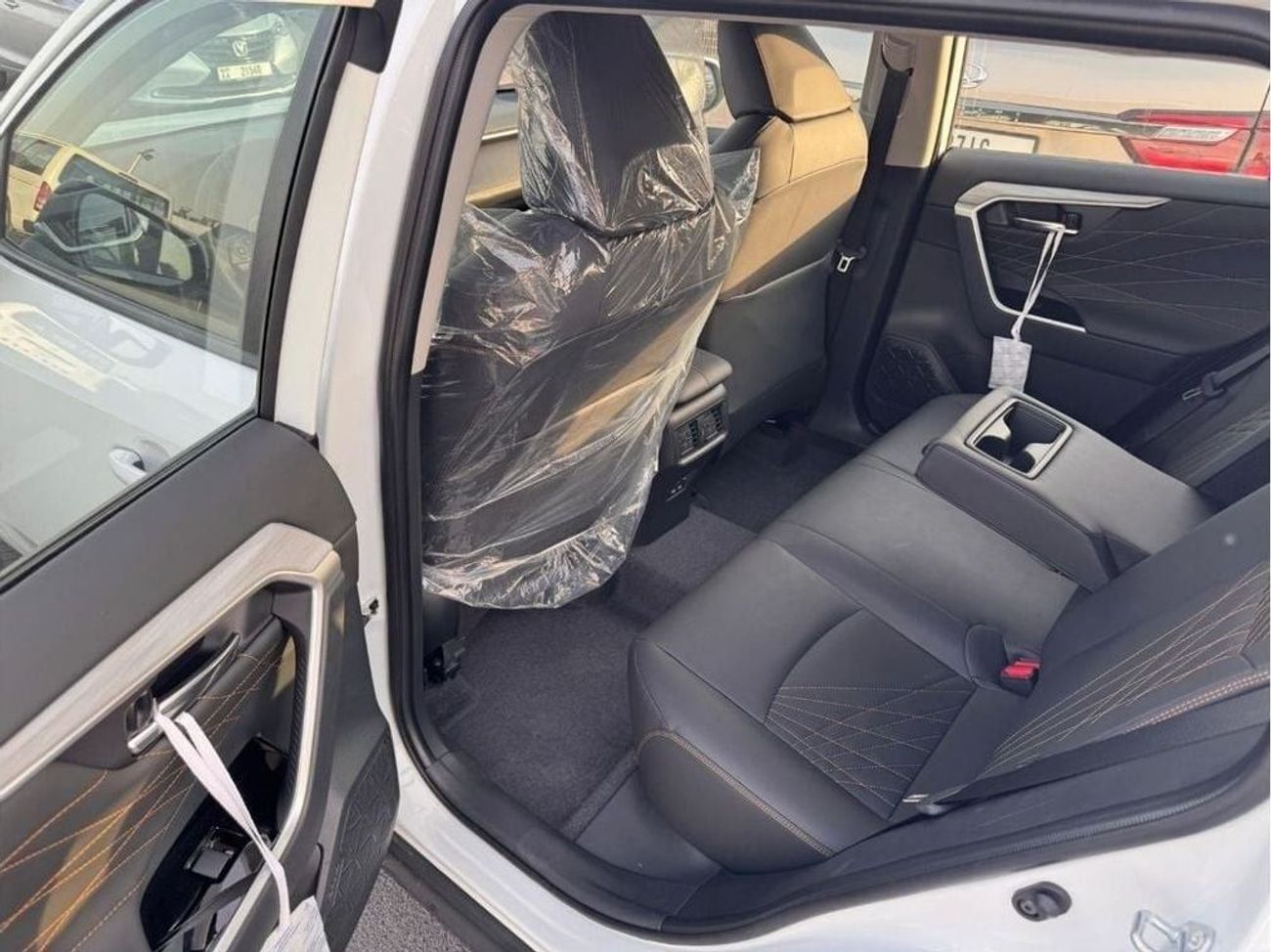 تويوتا راف ٤ 2.0L PETROL AUTOMATIC TRANSMISSION ( FOR RE-EXPORT ONLY)