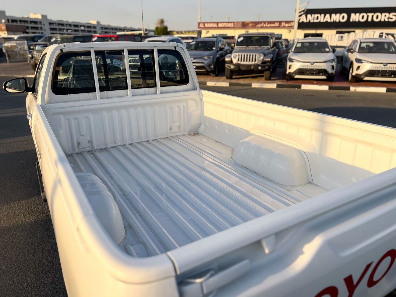 Toyota Hilux EXPORT PRICE - TOYOTA HILUX SC DLX 2.4L DSL