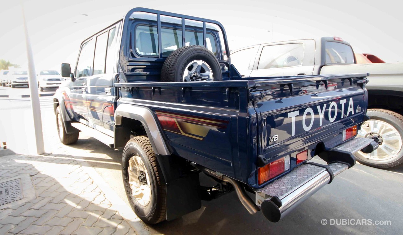 Toyota Land Cruiser Pick Up V8 Diesel WITH WINCH