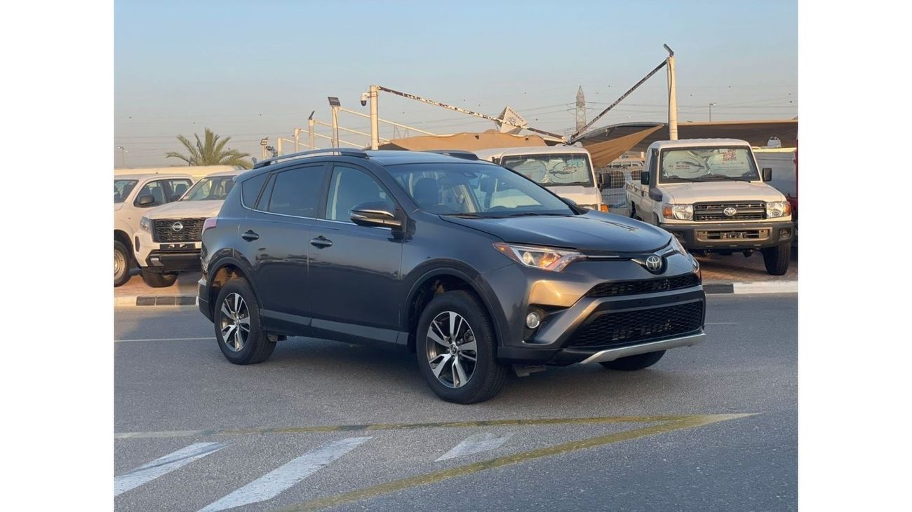 Toyota RAV4 2018 Toyota Rav4 2.5L V4 - Push Start and Auto Trunk Full Option With 2 keys -