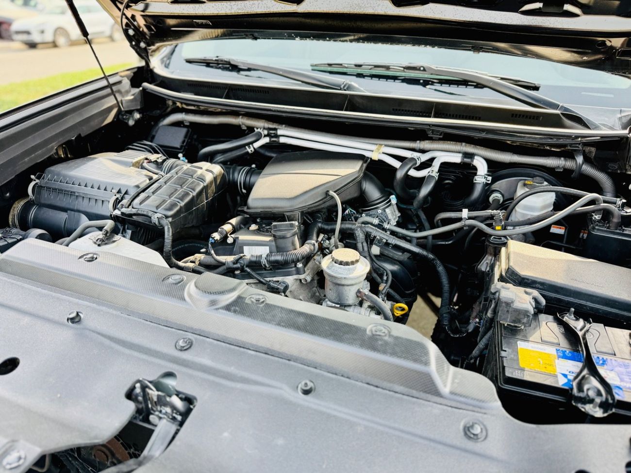 Toyota Prado Toyota Prado Fuel Petrol cylinder 4 black colour outside and beige inside