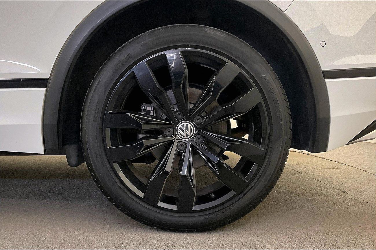 فولكس واجن تيجوان R-Line | شامل الضمان | 0 ﺪﻔﻋﺓ ﺃﻮﻟﻯ