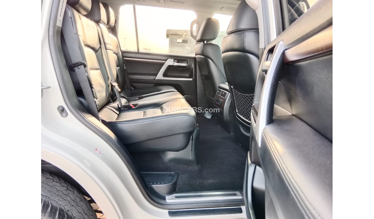 تويوتا لاند كروزر TOYOTA LAND CRUISER RIGHT HAND DRIVE (PM1544)