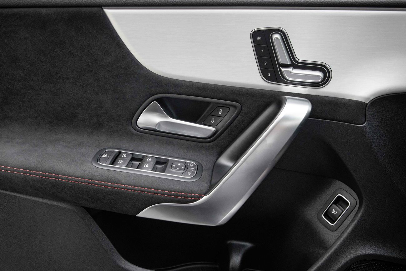 مرسيدس بنز CLA 200 CLA 200 AMG | 3,878 P.M | 0% Downpayment | CLA 200 AMG | 5 YEAR AGENCY WARRANTY!