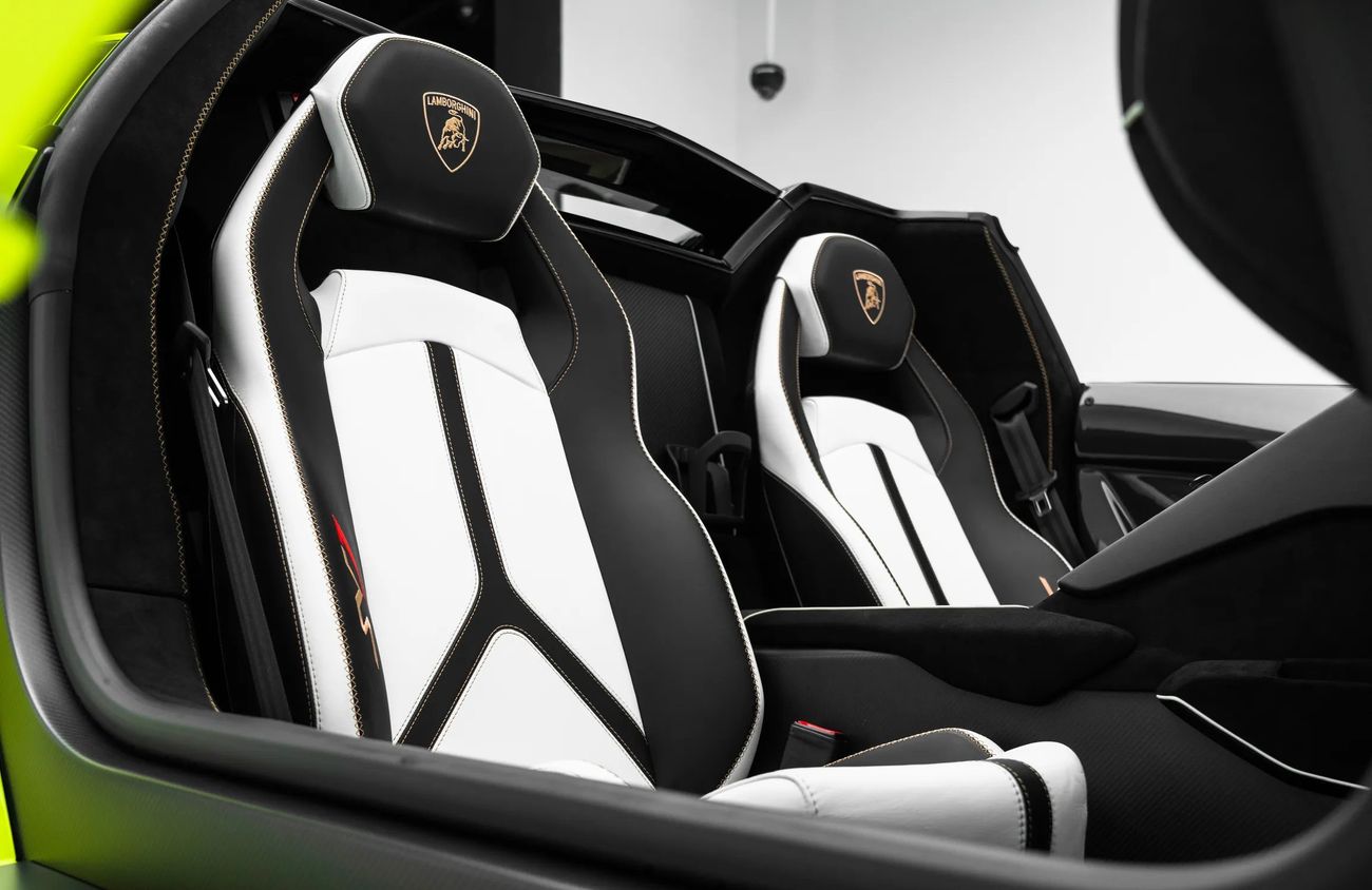 Lamborghini Aventador 6.5L V12 Naturally Aspirated Engine