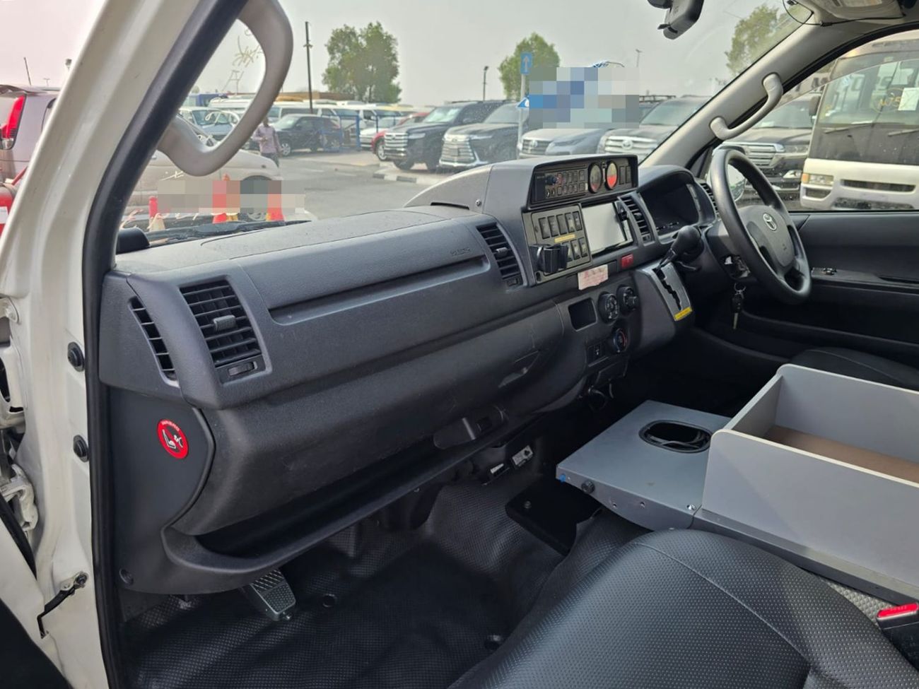 Toyota Hiace TOYOTA HIACE VAN AMBULANCE RHD 2014 MODEL 2.7 L PETROL AUTOMATIC(PM13940)