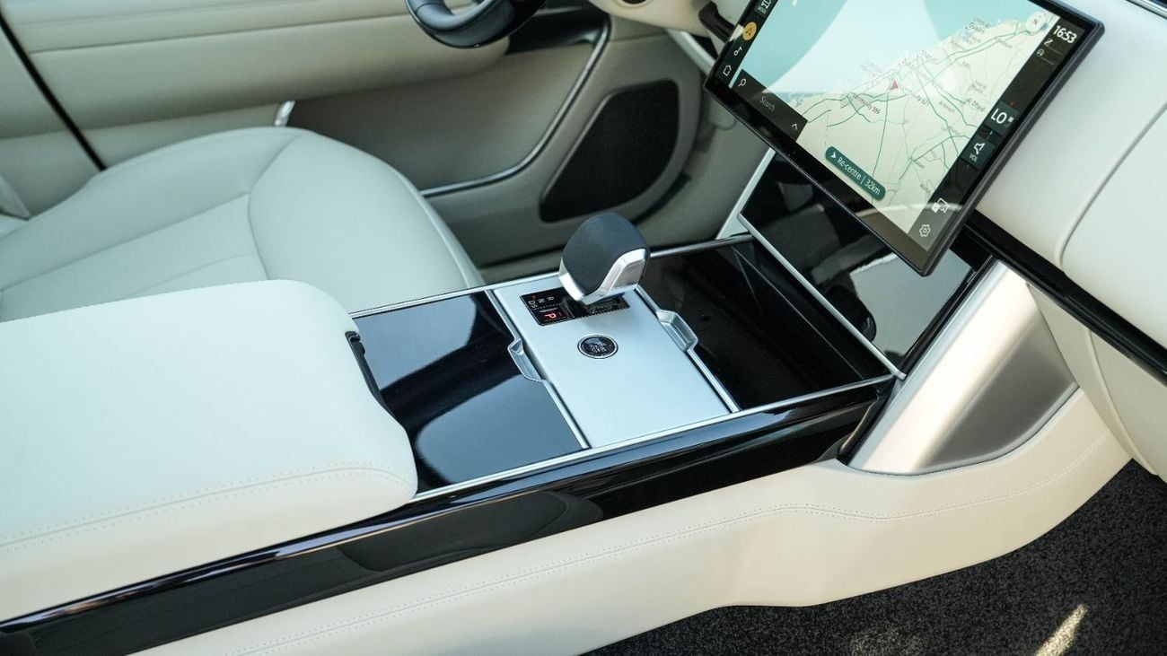 Land Rover Range Rover Autobiography P530 4.4L Belgravia Green 2025 MY Export Price