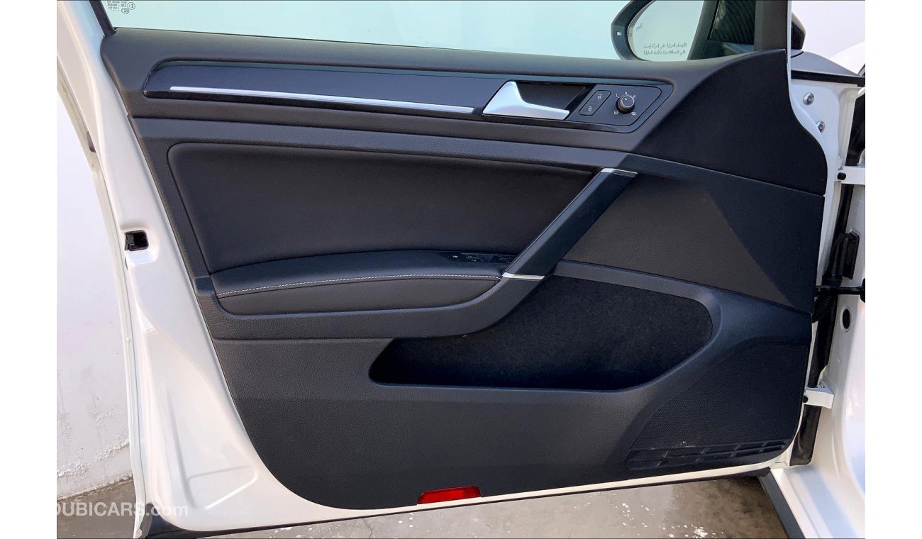 Volkswagen Golf R - Leather w/sunroof